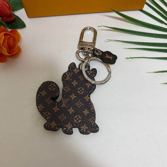 Keychain LV🎶🏖️⛱️ - Picture 5 of 9